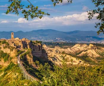 Orașul muribund "Civita Bagnoregio" cu degustare de vinuri din Port