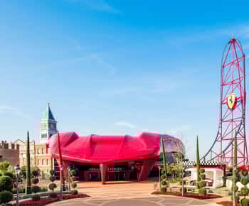 PortAventura en Ferrari Land: Dagtrip vanuit Barcelona