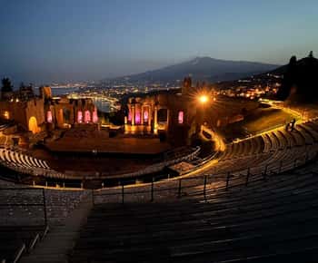 Secret Taormina: Private Night Tour among Legends, Myths and Tastings