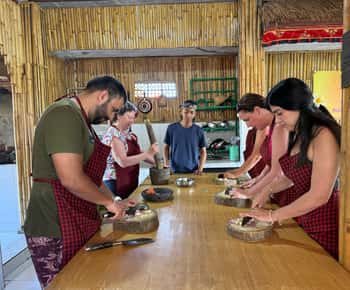 Ubud: Balinese Cooking Class with Traditional Dishes