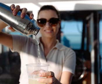 Porto Rafti: Atina Yüzen Bar Gezisi