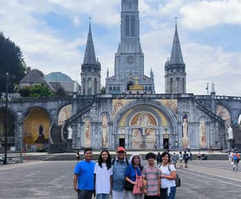 Lourdes: Guided Tour with Transport from Pamplona