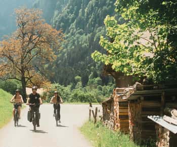 Interlaken Valley E-Bike Tour: Rivers, Lakes & Forests