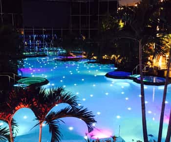 Therme:Spa Day at the biggest oasis of Relaxation《Bucharest》