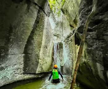 Bad Goisern: Excursão de canyoning intermédia com rapéis épicos