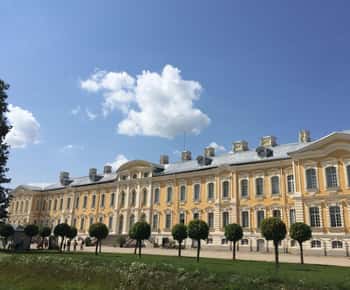 Riga: Bauska Castle, Rundale Palace and Hill of Crosses Trip