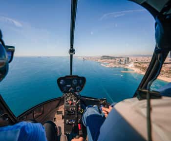 Barcelona: båttur och panoramisk helikopterflygning
