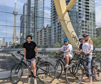 Toronto: Heart of Downtown 3.5-Hour Bike Tour