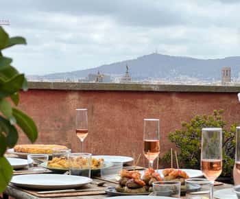 Barcelona: Rooftop Tapas and Sangria Class with a Chef