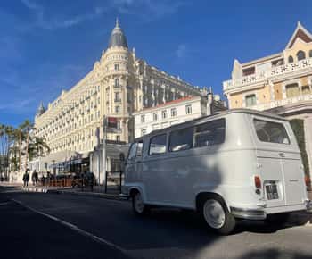 Cannes: City Tour num autocarro vintage