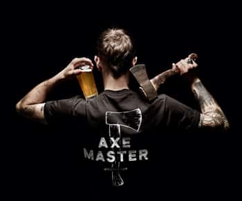 AXE THROWING EXPERIENCE IN ANTWERP