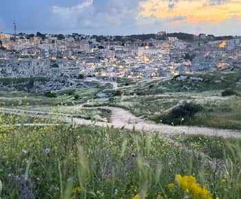 Tour durch den Park der Murgia Materana und die Sassi bei Sonnenuntergang