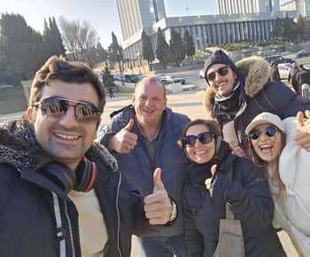 Baku: Stunning Walking Tour of Historical and Modern City