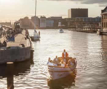 Copenhagen: Guided Canal Tour by Electric Boat