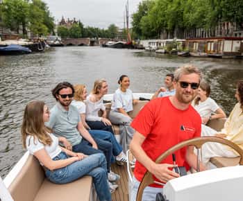 Amsterdam: Rondvaart door de grachten met deskundige lokale gids