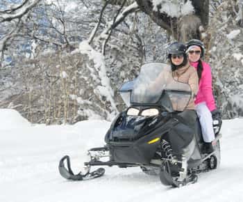Bariloche After Ski: Passeio de moto de neve e gastronomia