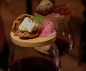 Experiência romântica de prova de vinhos no Koccio Valletta