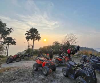 Desde Phuket: Rutas panorámicas en quad con vistas a Karon y Patong