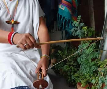 The Legacy of the Backpack: Ancestral Kankuamo Experience - Weaving
