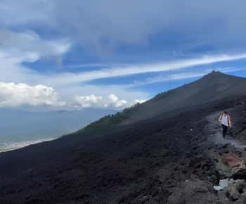 From Antigua: Pacaya Volcano Tour in English/Spanish