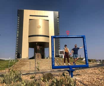 Windhoek: City & Township tour. Vehicle, guide, kapana