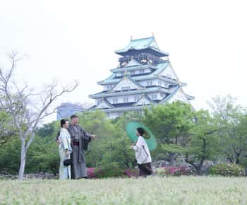 Osaka: Kimono Rental, Photoshoot, and Castle Visit