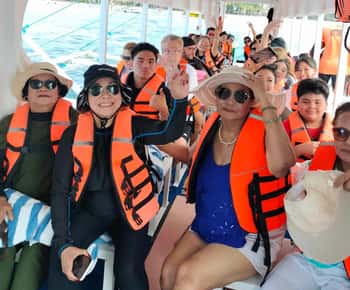 Boracay: Island Hopping with Snorkeling and Crystal Cove