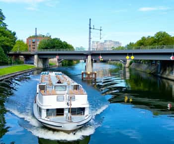 Berlin: Sightseeing Cruise vom Berliner Hauptbahnhof