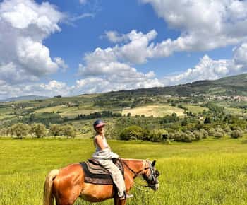 Soukromá projížďka na koni v Chianti s ochutnávkou vína + oběd