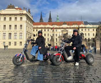 Wielka wycieczka po mieście na elektrycznym trójkołowcu w Pradze - przewodnik na żywo