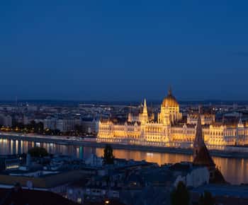 Ab Wien: Bratislava und Budapest Geführte Tagestour