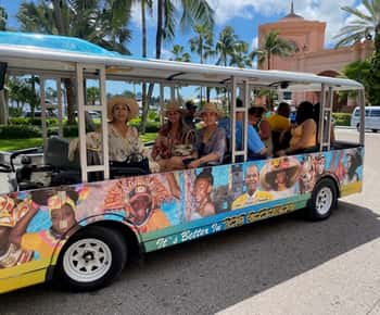 Nassau: Bahamas Culture Tour with Electric Trolley and Water