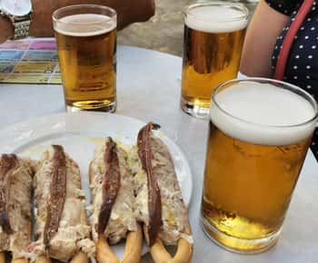 Cartagena: Guided Walking Tour with Tapas and Drinks