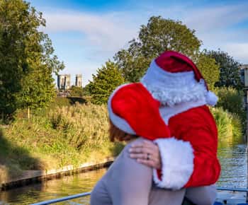 York: Festive River Cruise With Mulled Wine & Mince Pie
