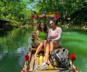 De Montego Bay: Rafting em bambu e massagem em pedra calcária