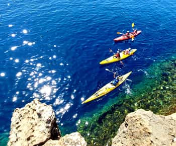 Gozo: Comino and Blue Lagoon Guided Kayaking Adventure