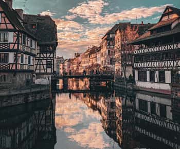 Strasbourg: Guided Historical Neighborhoods Walking Tour