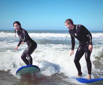 Surf para principiantes em locais agradáveis