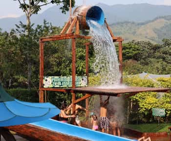 MEDELLÍN: DAY OF SUNSHINE THE CHARM OF COCORNÁ
