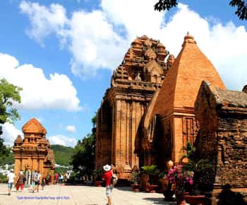 Nha Trang: Tour della città di mezza giornata in auto (minimo 02 Pax)