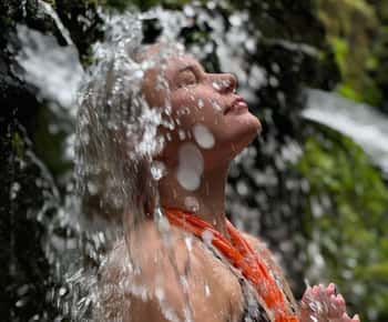 Ubud: Purification Ceremony at Pura Mengening