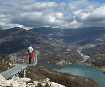 De Durres/Golem: Caminhada pelo Lago Bovilla e pela Montanha Gamti
