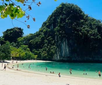 Krabi: Hong Islands Day Trip by Speedboat with Lunch