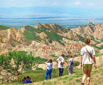 Tbilisi: Udabno & Rainbow Mountains Off-Road 4WD Adventure