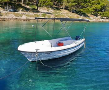 Cavtat: aluguer de barco por 4 horas
