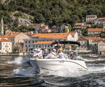 Kotor: rilassante tour di 3 ore alla Madonna delle Rocce e Perast