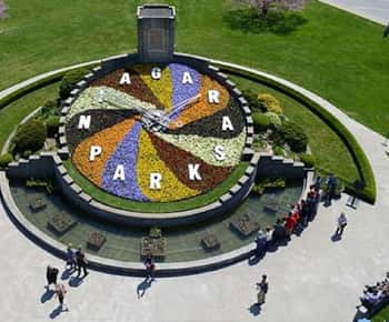 Small group: Toronto, Montreal, Quebec & Niagara 4-Day Tour