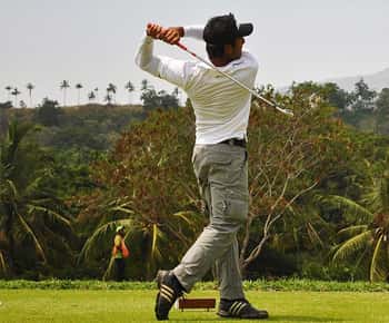 Kandy: Victoria Luxury Golf Club Experience 9 o 18 buche