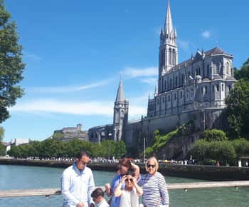Lourdes: Private Walking Tour with Local Guide