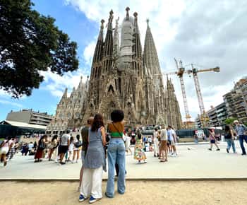 Wycieczka z przewodnikiem po kościele Sagrada Familia z ominięciem kolejki